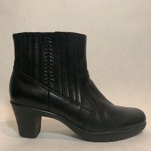CLARKS Leather Booties Black Size 7 1/2